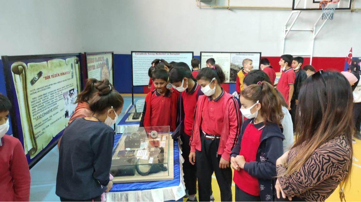 Öğrencilerimiz Gezici Çanakkale Müzesini Ziyaret Etti