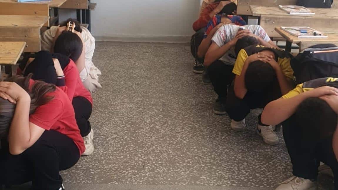 Yeşil Vatan 'Ekim Afetlere Dayanıklılık Ayı'Kapsamında Deprem Tatbikatı Yapıldı